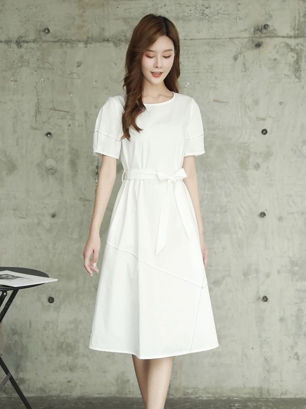 女生连衣裙怎么挑选 白色和绿色哪款更适合这个夏天