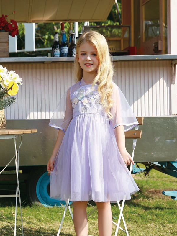 夏天女孩子连衣裙怎么挑选 紫色&蓝白色女生适合吗