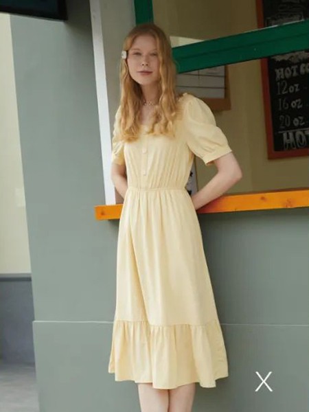 纯色的连衣裙适合夏天吗 黄色&白色的连衣裙怎么挑选