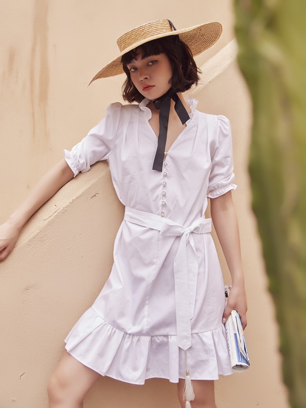 夏天的小裙子分享 白色连衣裙&波点长裙优雅时尚