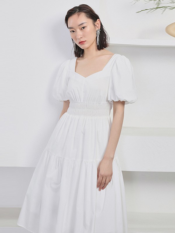 纯白色的连衣裙适合微胖的妹子吗 什么款式更加显瘦百搭