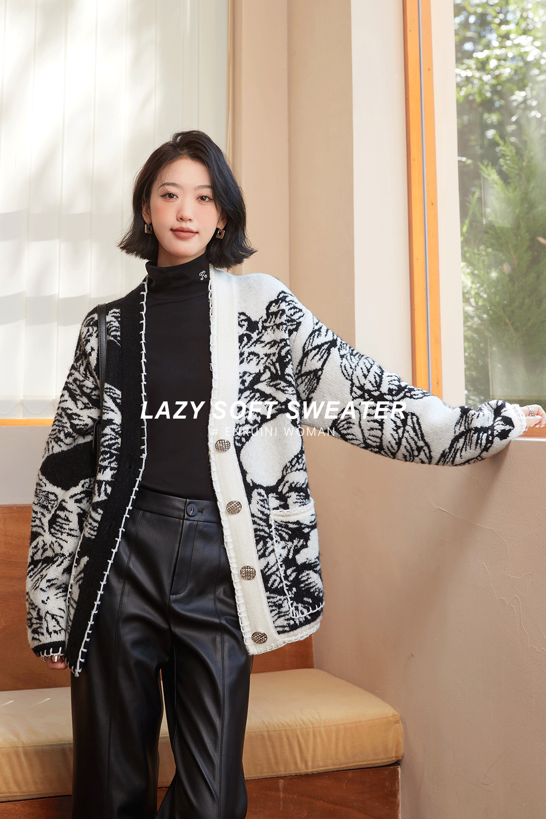 CIRCLE品牌女装2023年秋季新款马海毛纱线黑白不对称撞色针织外套