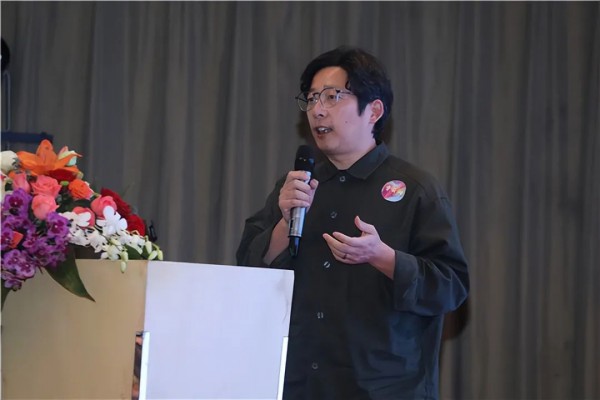 美丽纺织,源头引领：绿色化学品与行业可持续发展专题研讨会在杭州举行