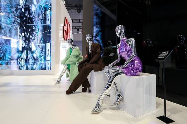 H&M 2022进博之旅｜元宇宙设计全球首秀,引领可持续时尚