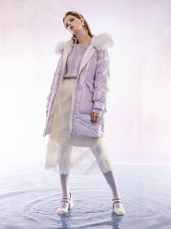 佛尼亚品牌女装2023年春季新款紫色羽绒服