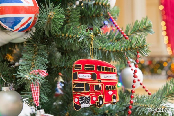 英国消费者圣诞假日季将减少购买衣服