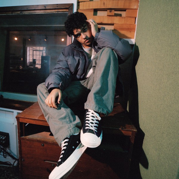CONVERSE 再度携手英国老牌古着店铺 Beyond Retro 打造联名系列