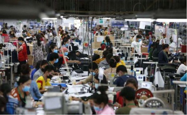 莆田市双源鞋业公司订单排到5月份,做足原料储备和员工招聘工作
