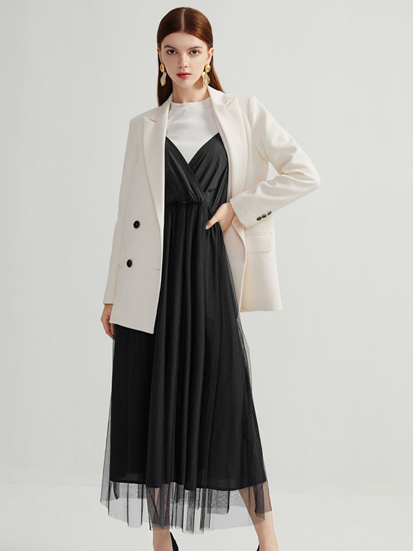  拉娜菲品牌女装2022春夏季新款米白色西装