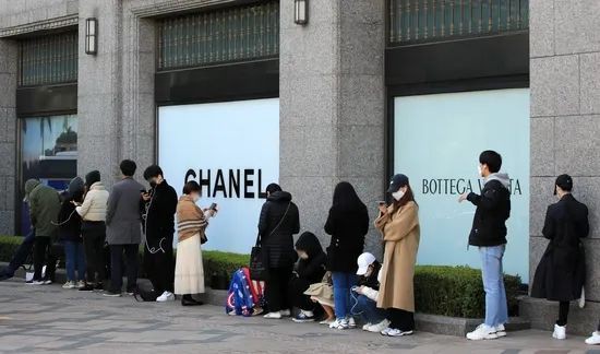 韩国奢侈品消费增长飞快 第一季度高额消费同比飙升近90%