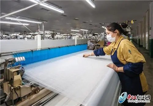 晋江市达胜纺织实现100%复工、100%复产,订单排到8月