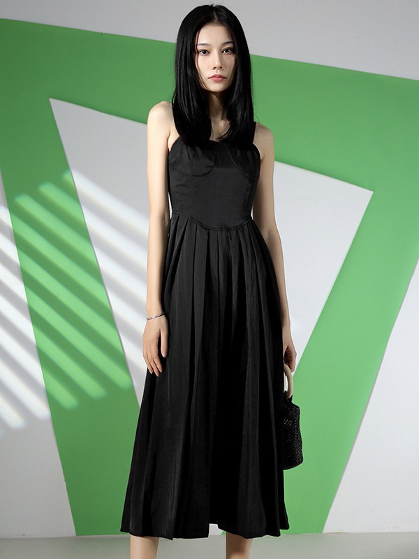 名歌品牌女装女装2022春夏季新款黑色吊带裙