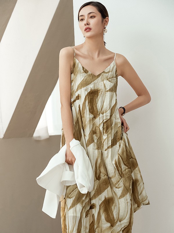 慕拉品牌女装2022春夏季新款吊带连衣裙