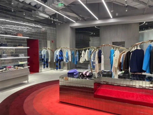四大时尚品牌旗舰店入驻南京西路,会缔造下一个时尚地标吗？