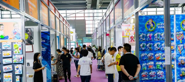 中国独立设计师品牌SHUSHU/TONG首家概念旗舰店上海开业
