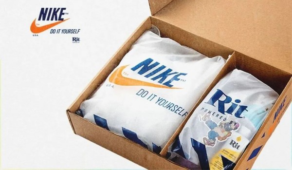 Nike携手染料品牌「Rit Dye」推出卫衣扎染套装