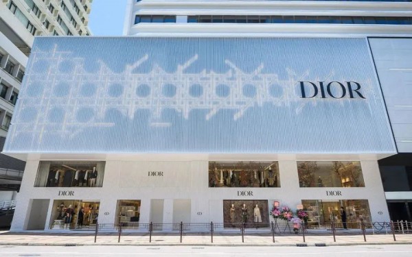 香港7月奢侈品销售额大涨28%