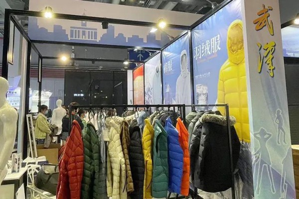 湖北近百服装企业组团参加CHIC中国国际服装服饰博览会,寻求国际合作机会