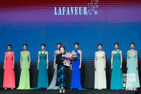 LAFAVEUR 广东时装周首秀,展现中国都市女性的高贵优雅