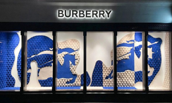 押注风衣和手袋,Burberry中国第四季度大涨13%创新高