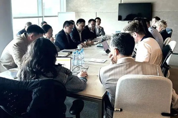海宁中国皮革城与俄罗斯 Ozon 平台开展合作探讨