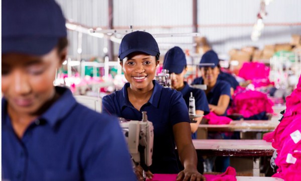 东南亚,还是埃塞俄比亚?中国纺织产业出海遇上选择难题