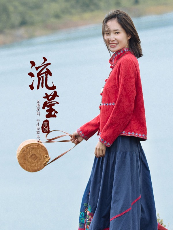 点击查看下一张尤瑾女装图片