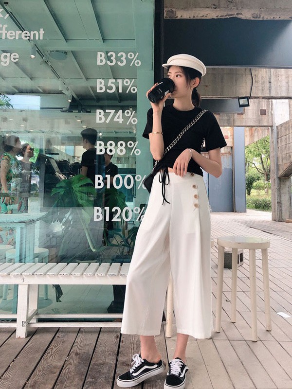 点击查看下一张研色女装图片