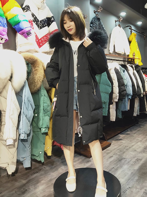 点击查看下一张芝麻E柜女装图片