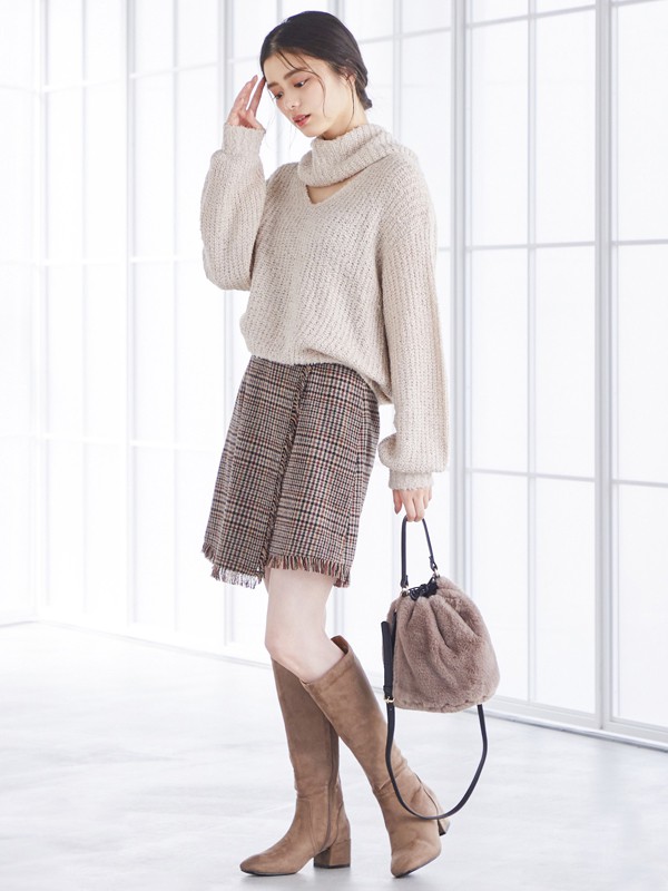COCODEAL女装2020秋冬季米色纯色针织衫