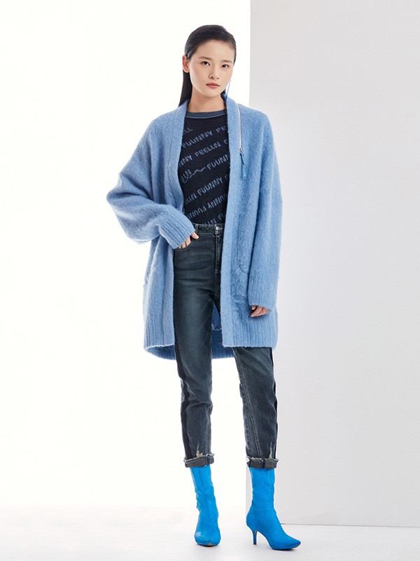 FUUNNYFEELLN女装2020秋冬季蓝色宽松针织衫