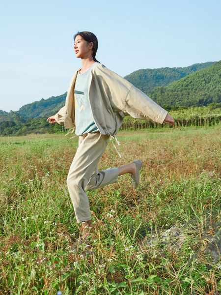 点击查看下一张堓上女装图片