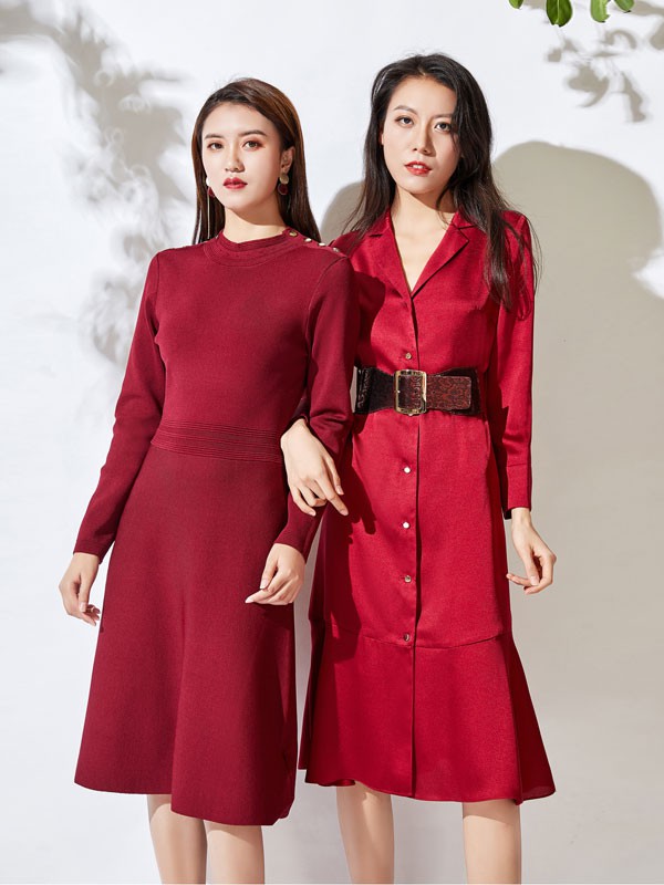 乔帛2020秋冬季红色纯色连衣裙