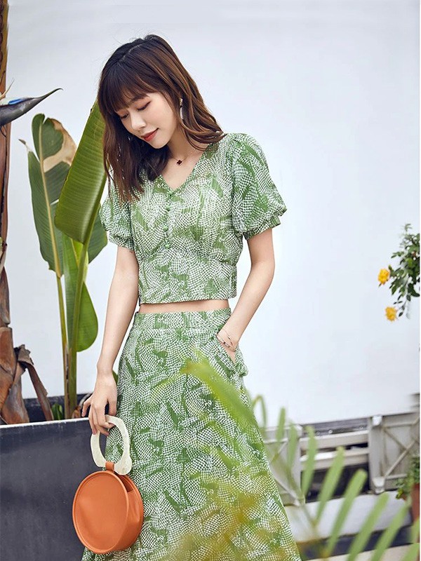 布卡慕尚2020夏季抹茶绿泡泡袖套装