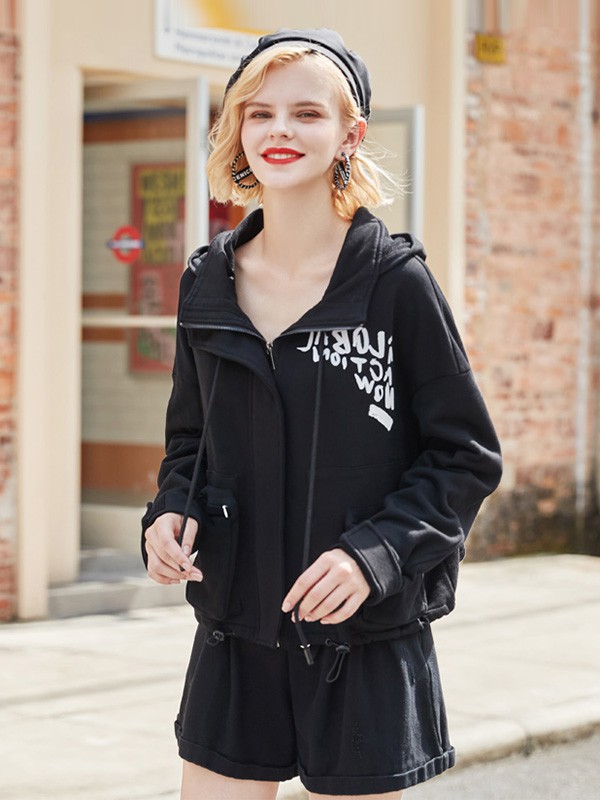 玛玛绨2020秋季黑色印花外套