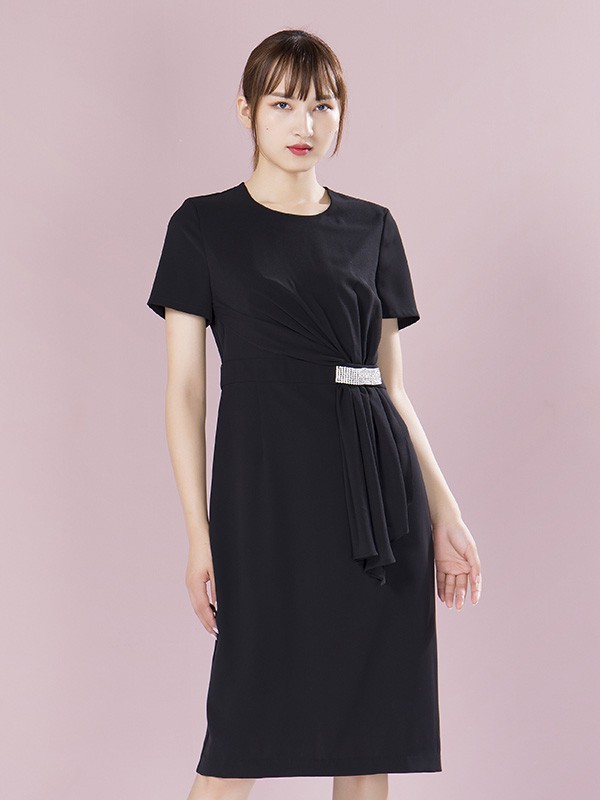 莱茨女装2020夏季黑色纯色连衣裙