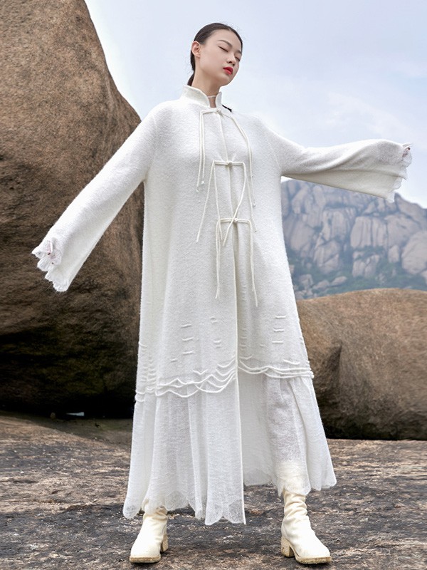 界内界外女装2020秋冬季白色长款连衣裙