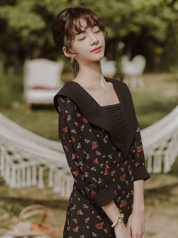 点击查看下一张Rorrisa女装图片