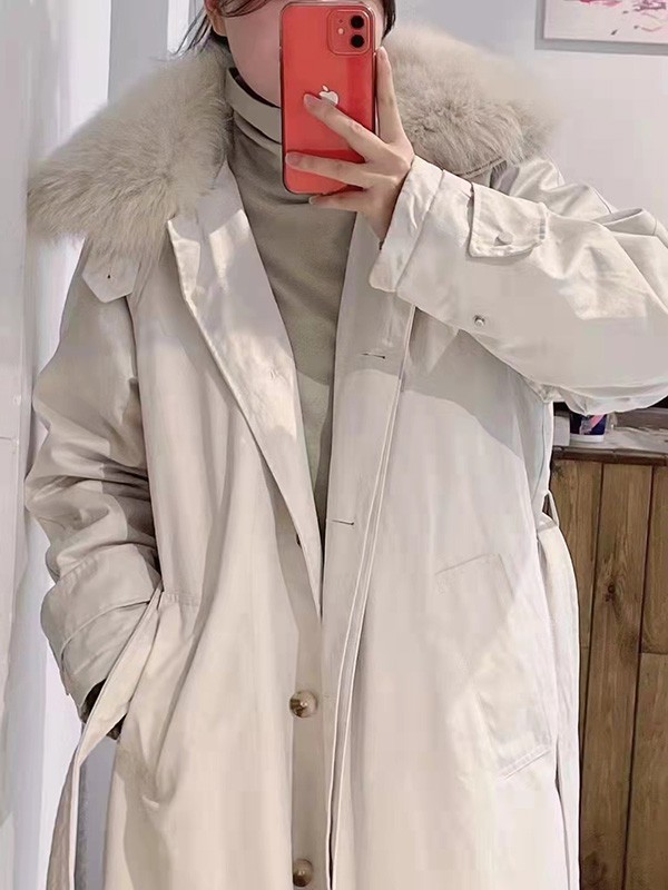 赫本家女装2021秋冬季白色带毛领派克服