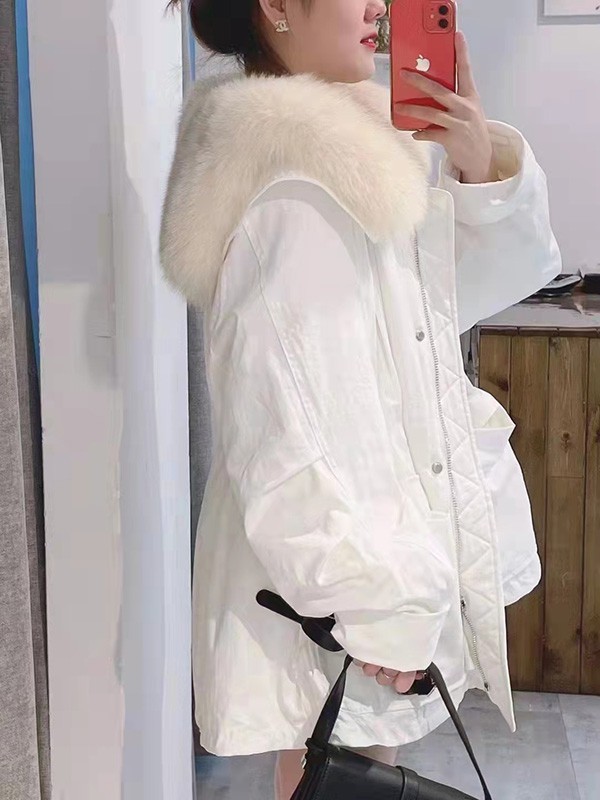 赫本家女装2021秋冬季白色带毛领派克服