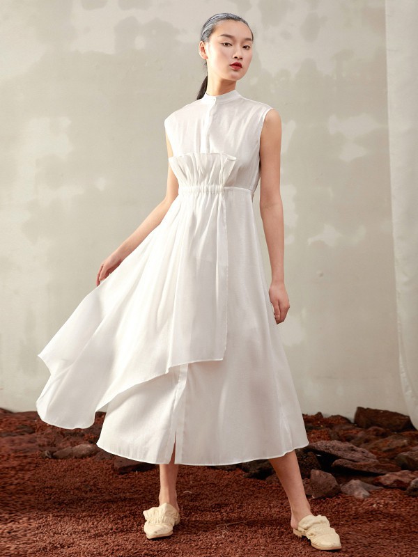 界内界外女装2021春夏季白色收腰连衣裙