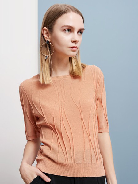 ​体己女装2021春夏季橙色纯色针织衫