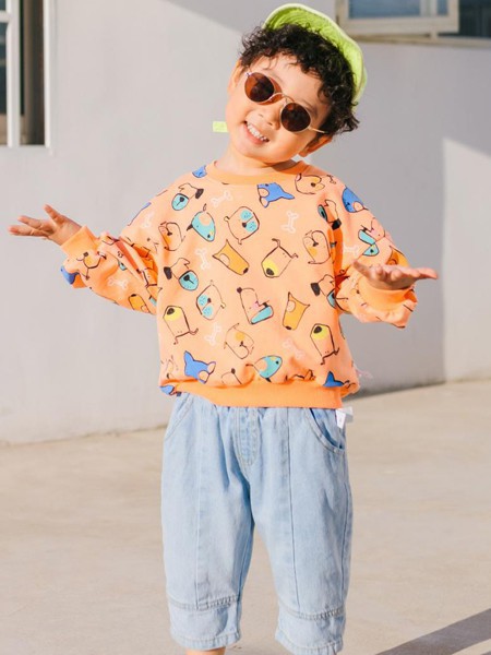 可米の家童装2022春夏季橙色印花T恤