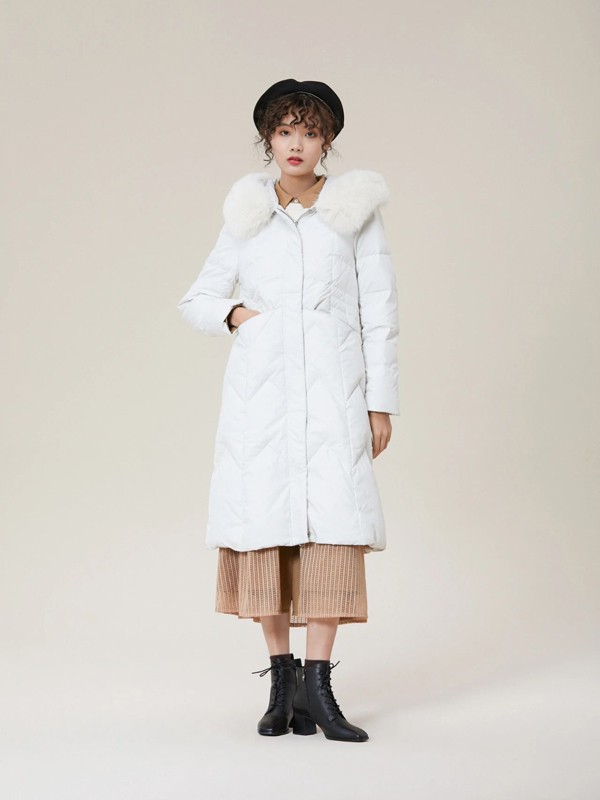 DT•LANDO女装2021秋冬季白色带毛领棉服