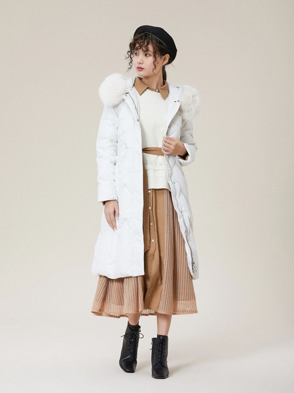 DT•LANDO2021秋冬季白色带毛领棉服