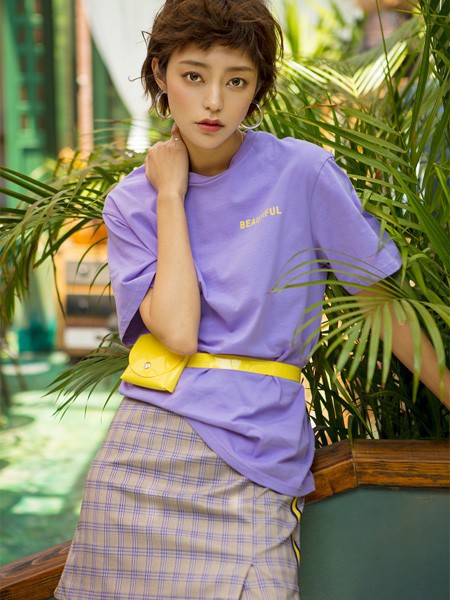 爱惢崎2022春夏季紫色印花T恤