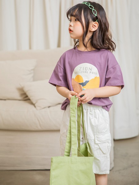 贝贝睿亲童装2022春夏季紫色印花T恤