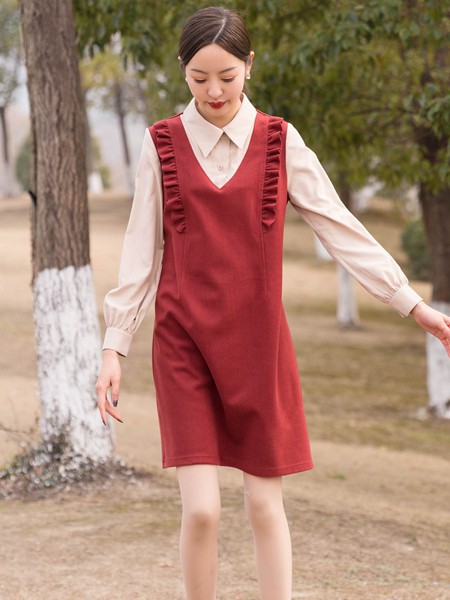 靖选女装2022春夏季酒红色纯色背带裙