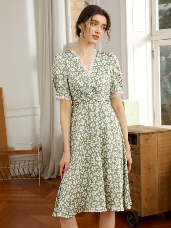 凯曼图女装2022春夏季绿色印花连衣裙