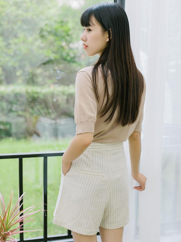 沐沢女装2022春夏季白色纯色短裤